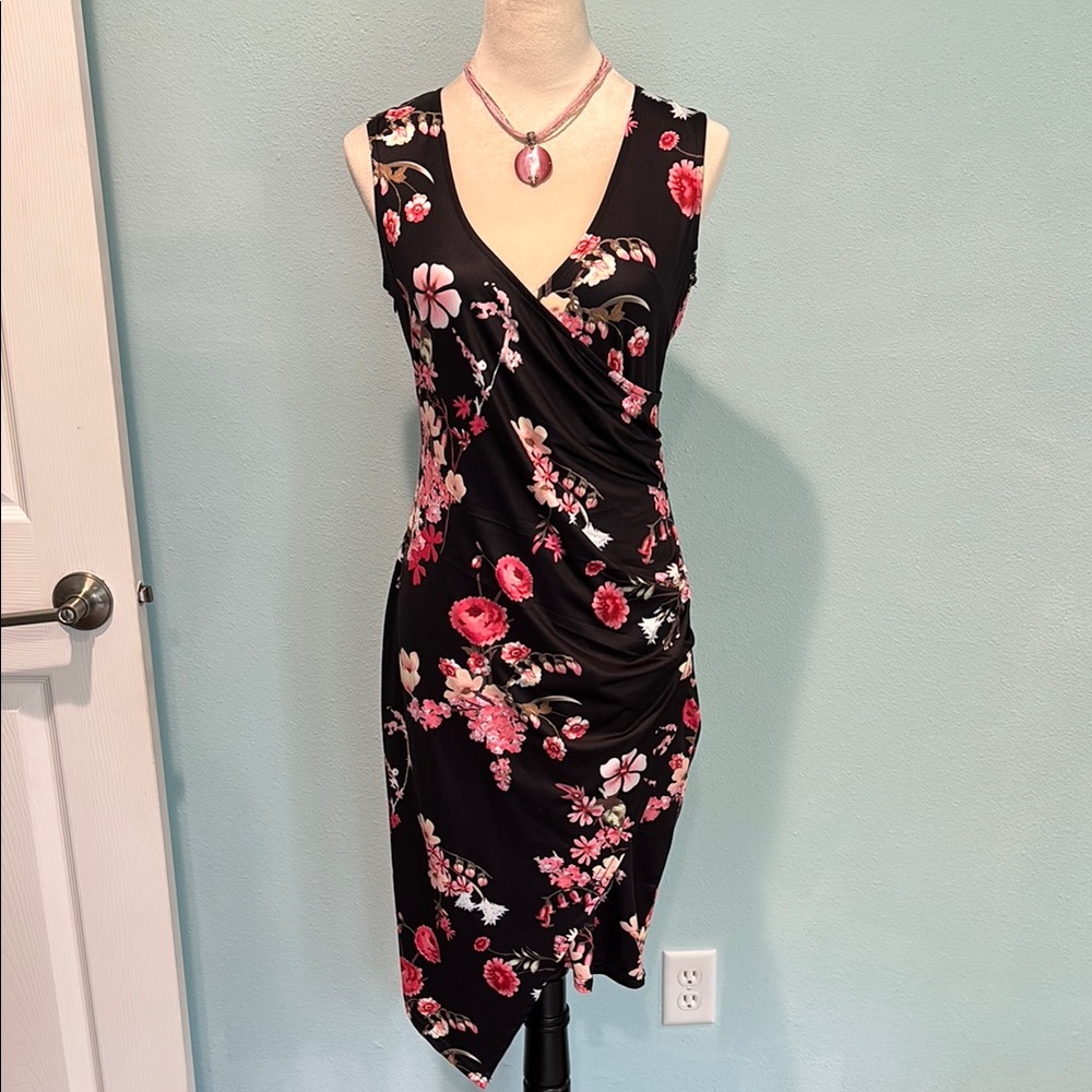 Chic Asymmetrical Floral Dress in Black and Pink